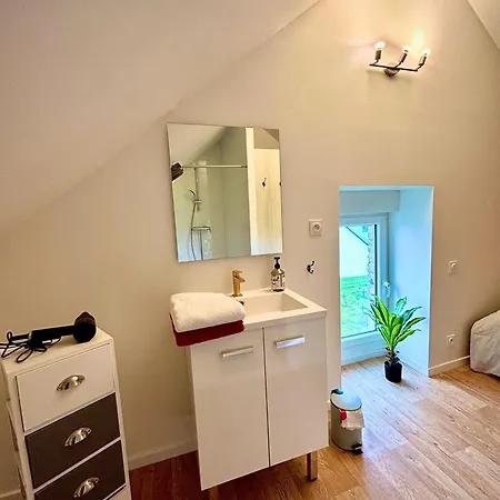 Spacieux 2 Pieces Equipe Acces Facile * Cuissai